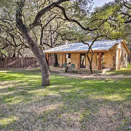 Blanco Riverfront Historic Home, 3 Mi To Downtown!